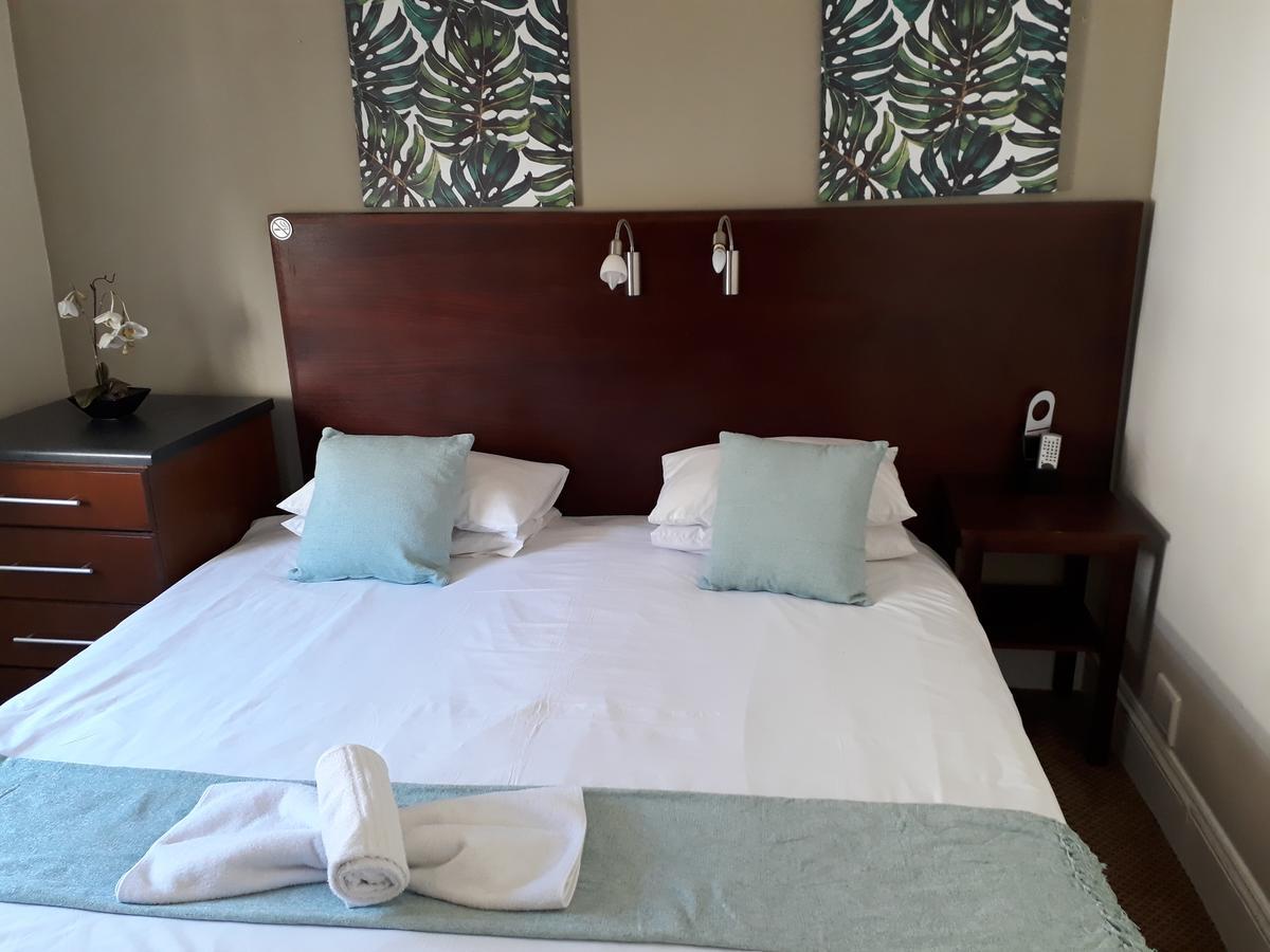 The Vic Hotel Port Elizabeth Exterior foto