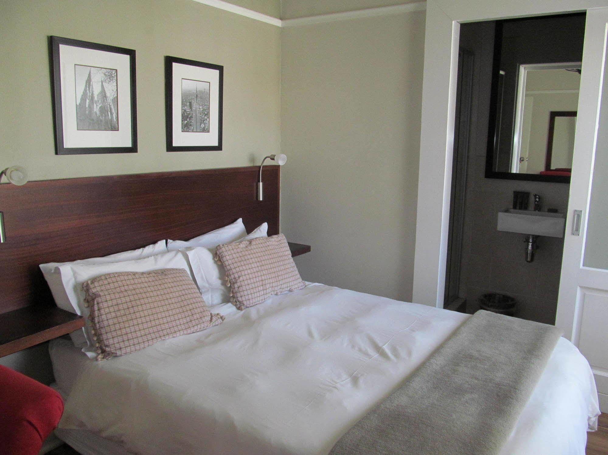 The Vic Hotel Port Elizabeth Exterior foto