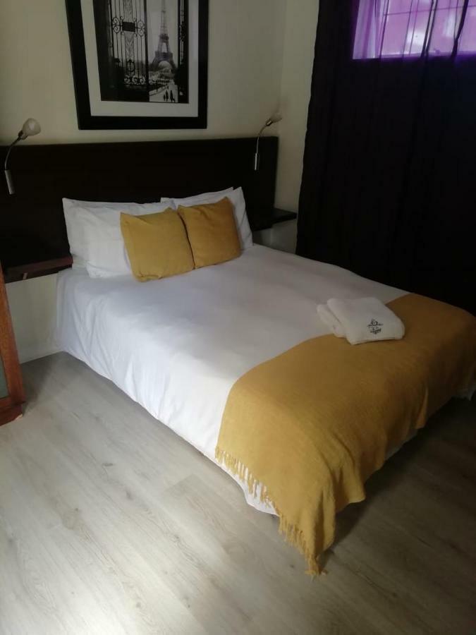 The Vic Hotel Port Elizabeth Exterior foto